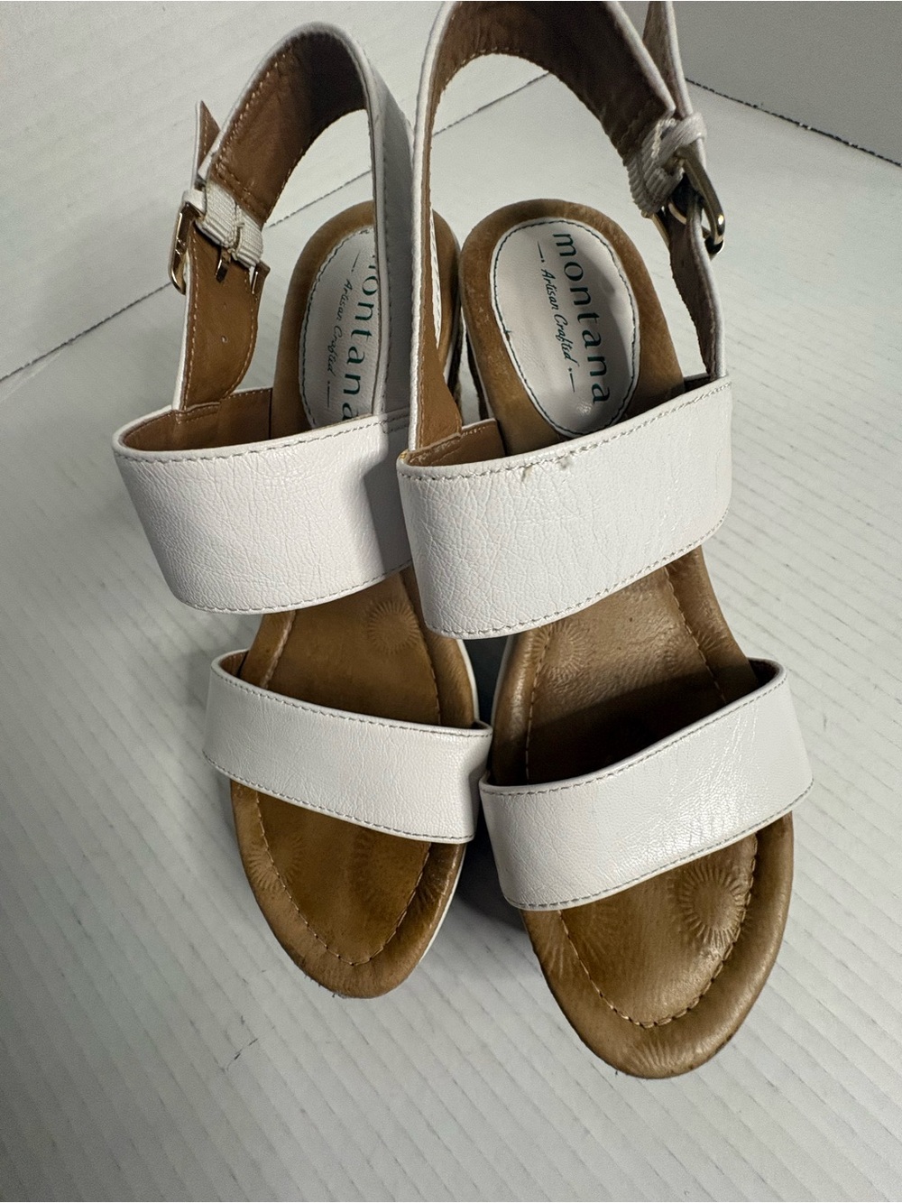Montana Artasian Crafted White Wedge Sandals size - Picture 2 of 6